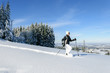 Wandern im frisch gefallenen Schnee