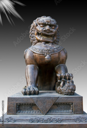 Photo: Chinese bronze lion statue Chinese bronze lion statue