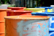 Bunte Fässer
