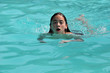Foto: Kleines Mädchen im Pool Kleines Mädchen im Pool
