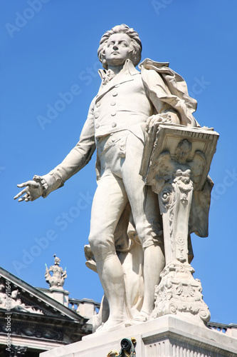 Photo: Statue of Wolfgang Amadeus Mozart in Vienna Statue of Wolfgang Amadeus Mozart in Vienna