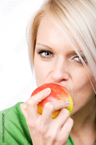 Photo: In den Apfel beißen In den Apfel beißen