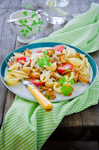 Photo: Nudelsalat mit Pfifferligen Nudelsalat mit Pfifferligen