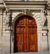 Les cariatides