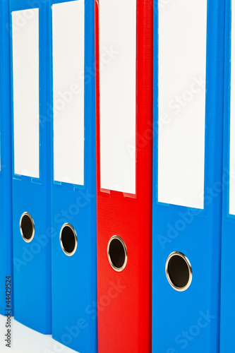 Photo: Akten Ordner mit Schriftstücken und Dokumenten Akten Ordner mit Schriftstücken und Dokumenten