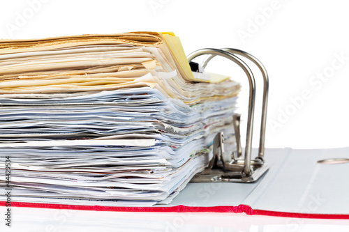 Photo: Akten Ordner mit Schriftstücken und Dokumenten Akten Ordner mit Schriftstücken und Dokumenten
