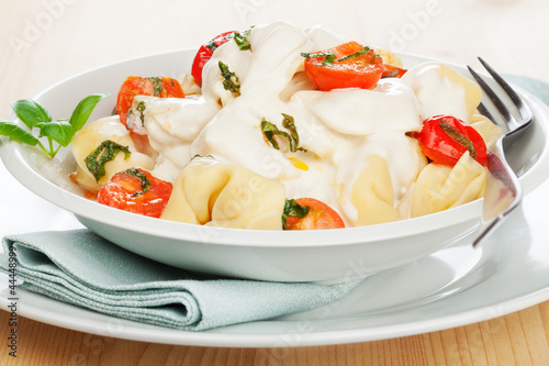 Foto: Tortellinis mit Käsesauce Tortellinis mit Käsesauce