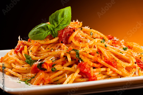  Pasta with tomato sauce and parmesan