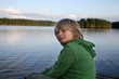 Foto: Junge am See Junge am See