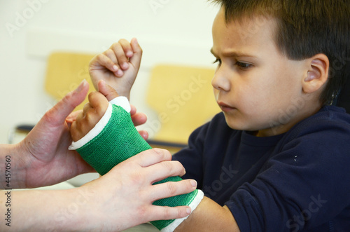 Photo: Junge beim Arzt Junge beim Arzt