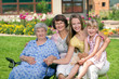 Foto: Four generations of women at countryside Four generations of women at countryside