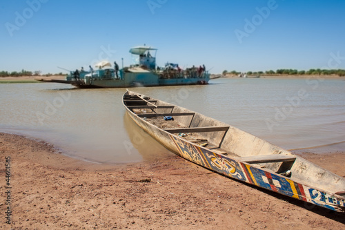 Photo: Typical boat used to navigate the river near Djenné, Mali,. Typical boat used to navigate the river near Djenné, Mali,.