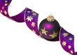 Foto: Christmas tree ball with curly ribbon isolated on white Christmas tree ball with curly ribbon isolated on white