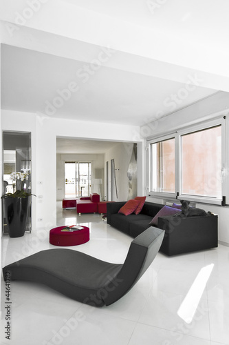 Photo: moderna chaise longue e divano nero per il soggiorno moderno moderna chaise longue e divano nero per il soggiorno moderno