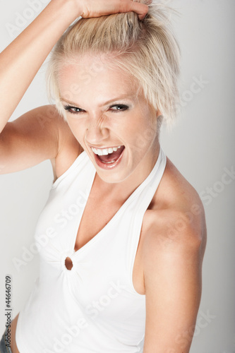Photo: Schreiende Frau Schreiende Frau
