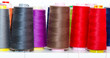 Bunte Garnrollen