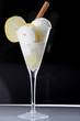 Foto: Lemon sorbet in cocktail glass Lemon sorbet in cocktail glass
