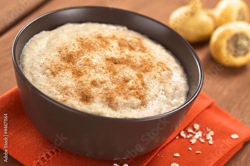Photo: Maca-oatmeal porridge with cinnamon on top Maca-oatmeal porridge with cinnamon on top