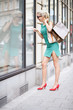 Geschäftsfrau beim Shoppen Geschäftsfrau beim Shoppen