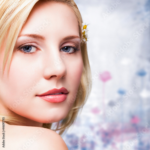Photo: attraktive junge blonde Frau attraktive junge blonde Frau