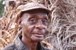 Foto: portrait d'homme pygmée portrait d'homme pygmée
