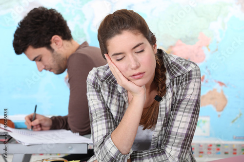 Foto: A woman sleeping in class A woman sleeping in class