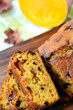 Foto: Pumpkin bread with chocolate pieces and candied pumpkin Pumpkin bread with chocolate pieces and candied pumpkin