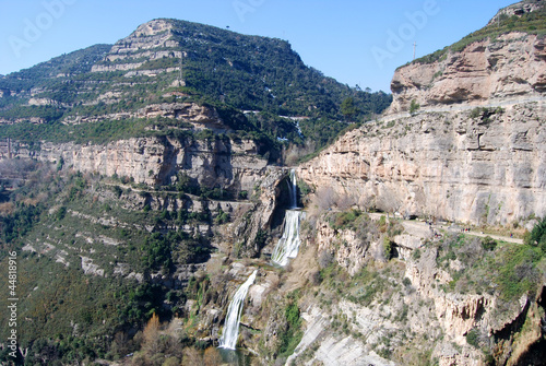 Photo: Las cataratas de Sant Miquel del Fai en Sant Feliu de Codines en Las cataratas de Sant Miquel del Fai en Sant Feliu de Codines en