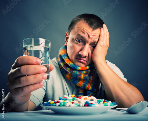 Photo: Preparing to eat medicines Preparing to eat medicines