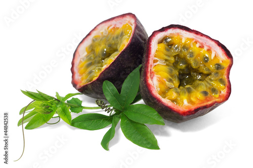 Photo: Ripe passion fruit with leaves Ripe passion fruit with leaves
