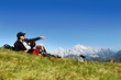 Vater und Sohn in den Bergen