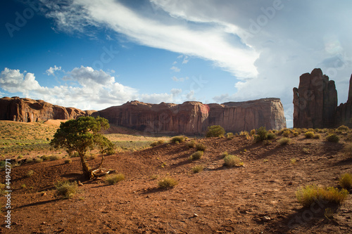Photo: monument valley monument valley