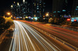 Foto: city in night with busy traffic city in night with busy traffic