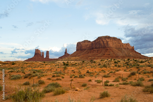 Photo: monument valley monument valley