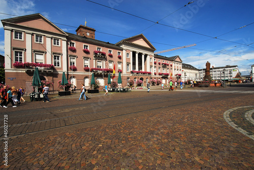 Photo: Rathaus Karlsruhe mit Marktplatz Rathaus Karlsruhe mit Marktplatz