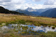 Berglandschaft mit spiegelndem Wasser