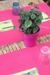 Foto: Table et sets de table roses Table et sets de table roses