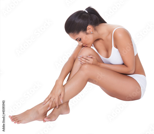 Photo: Beautiful barefoot woman Beautiful barefoot woman