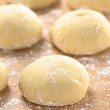 Foto: Small balls of fresh homemade pizza dough Small balls of fresh homemade pizza dough