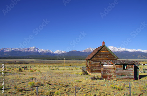 Photo: Abandoned barn in the plains of Colorado Abandoned barn in the plains of Colorado