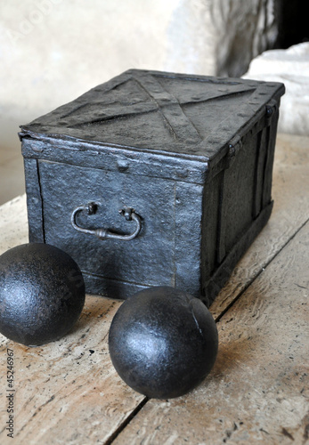 Photo: an old chest an old chest