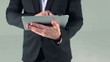 Video: Homme d'affaire avec sa tablette graphique Homme d'affaire avec sa tablette graphique
