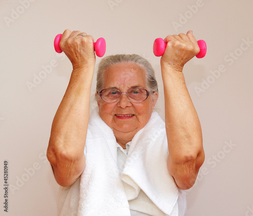 Photo: Seniorin beim Training Seniorin beim Training