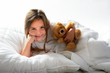 Kind im Bett