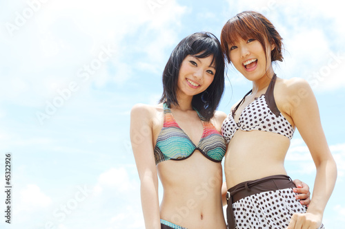Photo: 水着の女の子二人 水着の女の子二人