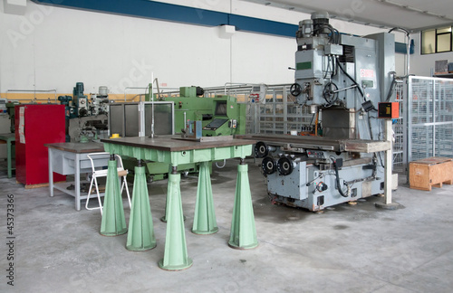 Photo: Drilling and milling CNC in workshop Drilling and milling CNC in workshop
