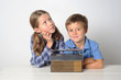 Kinder hören Radio