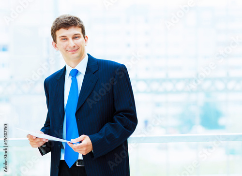 Photo: portrait of a businessman... portrait of a businessman...