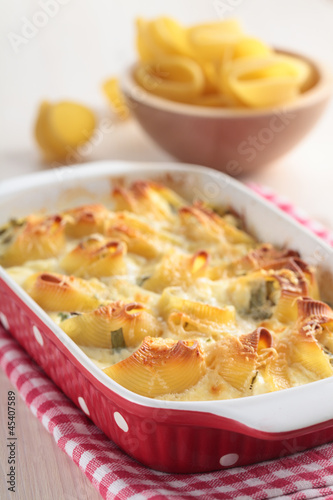 Photo: Lumaconi under bechamel sauce Lumaconi under bechamel sauce