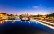 Foto: Frankfurt city skyline in Germany at sunset Frankfurt city skyline in Germany at sunset